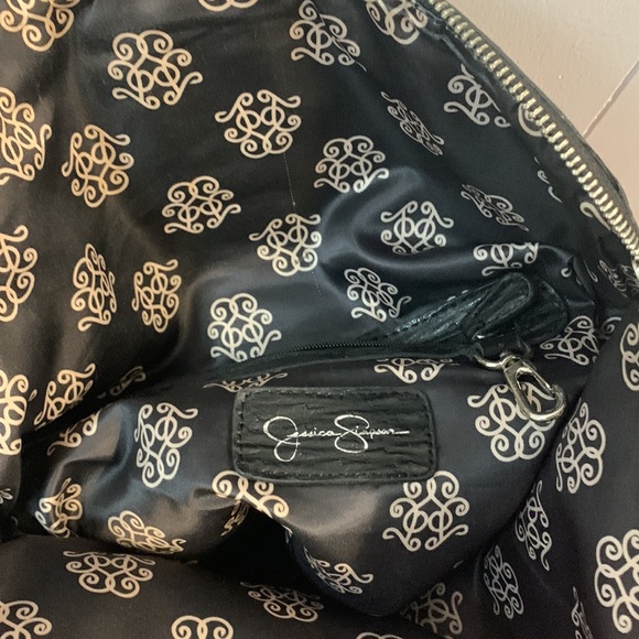 Jessica Simpson - purse- x - Picture 6 of 7